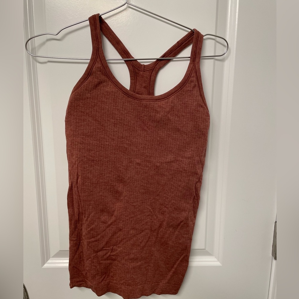 Lululemon workout tank size 6